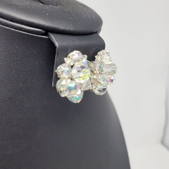 Vtg Crystal Cluster Clip-On Earrings Iridescent Aurora Borealis Collectible Gift - Picture 7 of 8
